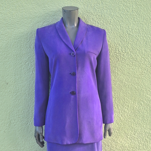 Dressbarn (Travis Ayers) Ladies Vintage Pure Silk Violet (2) PC Skirt Set